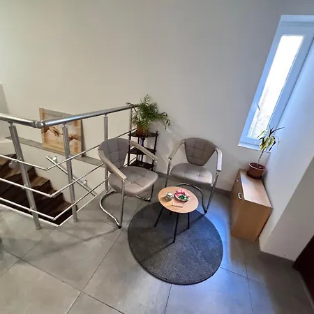 Nv Bed & Breakfast 3*