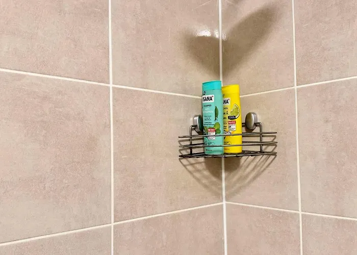 לינה וארוחת בוקר Nv לותרשטאט אייסלבן