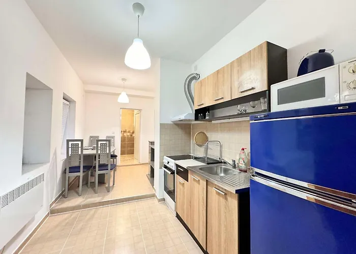 לינה וארוחת בוקר Nv