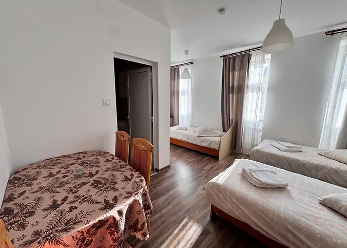 Nv לינה וארוחת בוקר